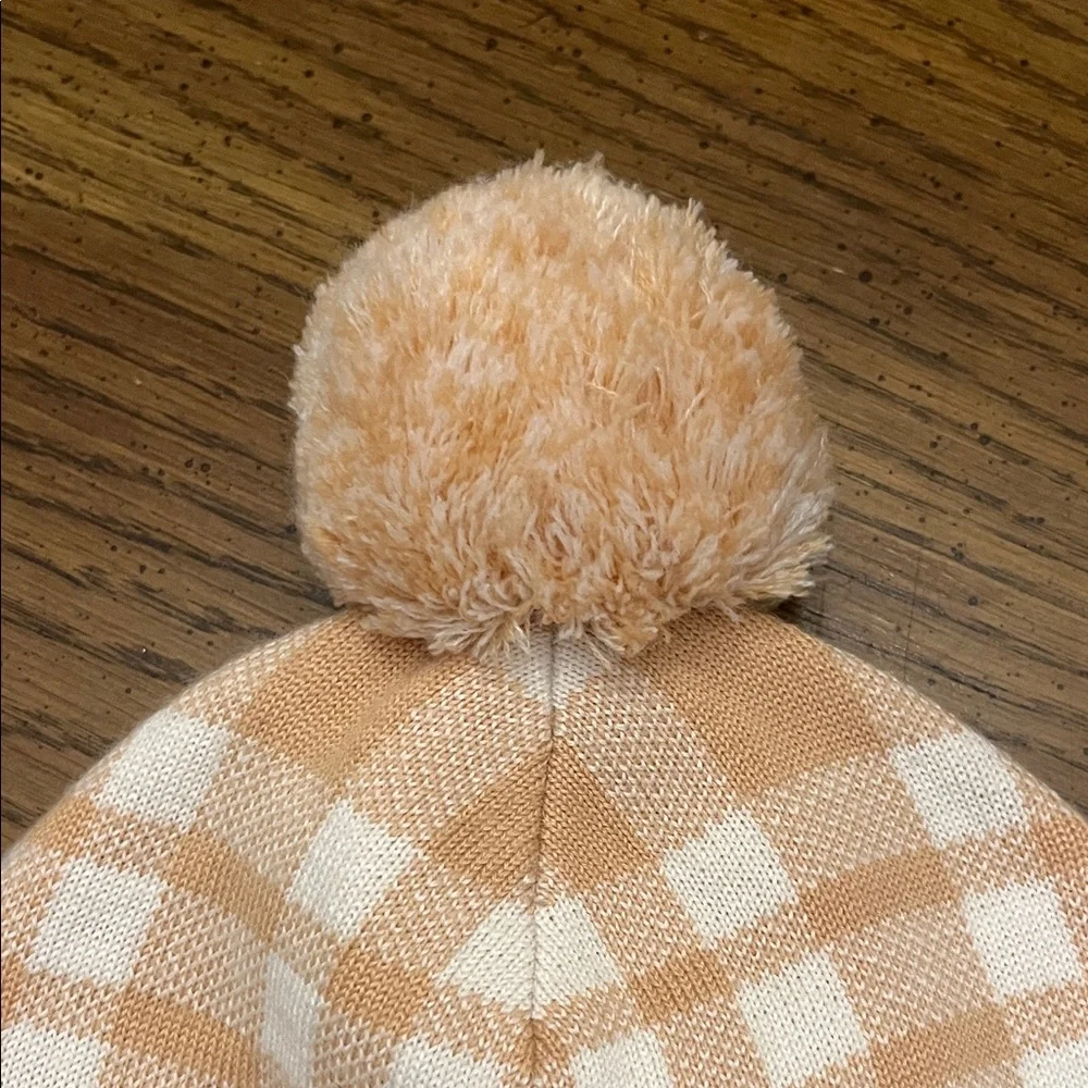 Coach Plaid‎ Beige and White Pom Pom Beanie